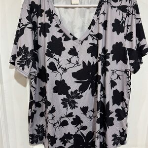 Floral V-Neck Women's Top - Black and Gray